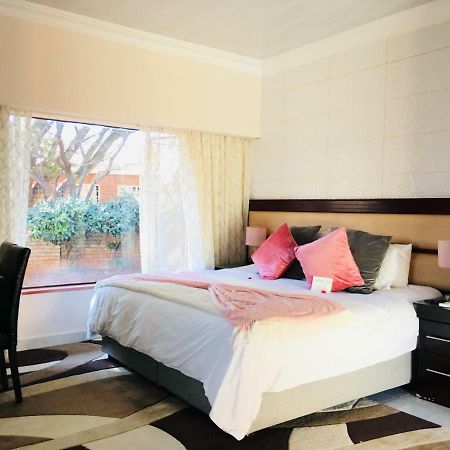 Riverton Manor Centurion Ngoại thất bức ảnh